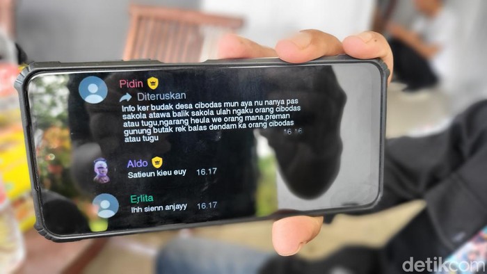Tangkapan layar berisi pesan ancaman balas dendam