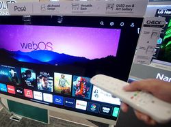 TV Oled Dengan Nuansa Seni Tinggi Hadir di Indonesia