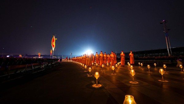 Hari Makha Bucha adalah salah satu hari paling suci agama Buddha, setelah bertahun-tahun berdoa secara virtual.
