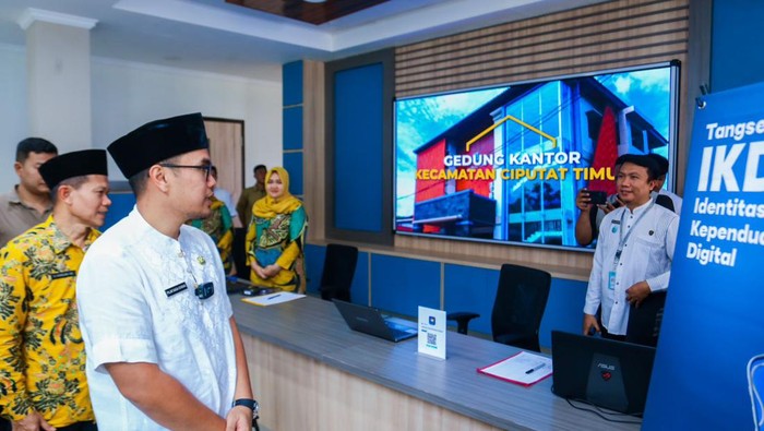 Wakil Wali Kota Tangerang Selatan Pilar Saga Ichsan