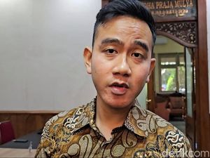 SBY Nonton LavAni Malam Ini di Solo, Gibran Mau Sungkem