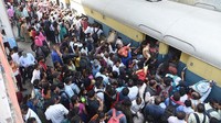 Perkeretaapian India telah mengerahkan tim tanggap cepat (QRT) RPF di Persimpangan Patna, Terminal Rajendra Nagar, dan stasiun Danapur untuk mengatasi situasi darurat selama kesibukan Holi.  