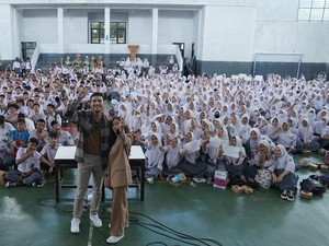 Gaet Aktor Ternama, WeTV Edukasi Ekosistem Digital ke Pelajar Bandung