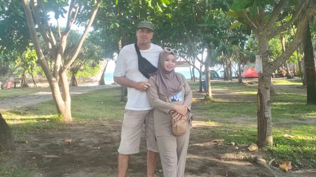 Wim LB Smet, bule Belgia di Pangandaran yang piawai bahasa Sunda.