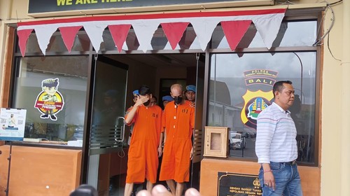 Dua WNA Aljazair yang awalnya berniat untuk mencari kerja di Bali.