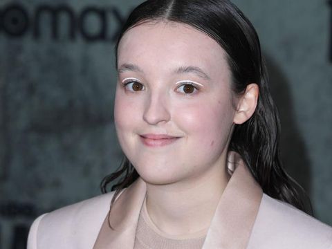 LOS ANGELES, CALIFORNIA - JANUARY 09: Bella Ramsey arrives at the Los Angeles Premiere Of HBO's 