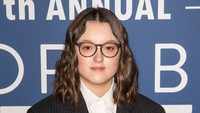 Dalam sebuah wawancara dengan The New York Times awal tahun ini, Bella Ramsey merasa terganggu apabila ada yang melabelinya wanita atau perempuan. (Foto: WireImage/Joseph Okpako)
