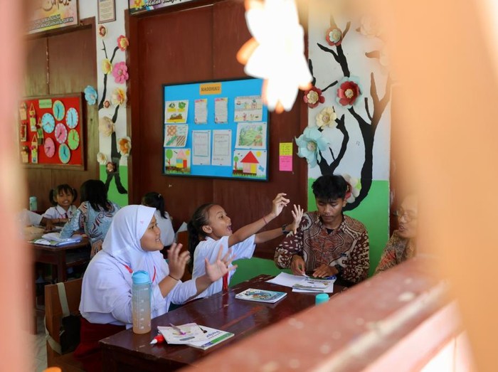 Keseruan anak-anak di Banyuwangi belajar berhitung dengan smart gasing