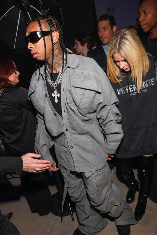 Avril Lavigne sendiri baru saja batal menikah dengan kekasihnya Mod Sun. Keduanya kabarnya baru putus setelah bertunangan pada Maret 2022. Sementara Tyga diketahui sering bergonta-ganti pacar. Dia sempat berpacaran dengan Kylie Jenner dan putus pada 2018. Foto: dok. Getty Images/Stephane Cardinale - Corbis
