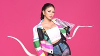 Bunga Aurellie berharap bisa dapat pasangan yang pengusaha. Tapi kalau dapat seorang artis, ia pun tak masalah. (Foto: dok Instagram)