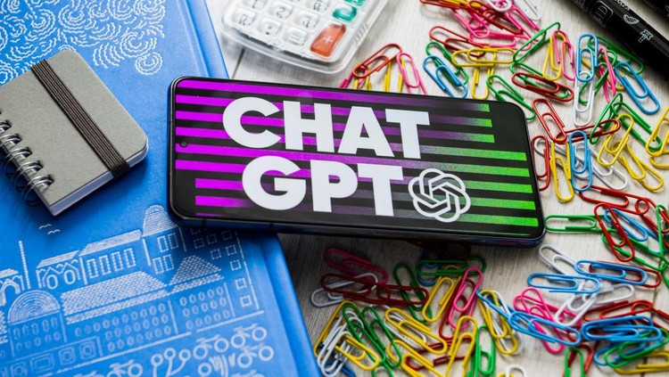 Sejak dirilis untuk publik pada akhir tahun silam, ChatGPT langsung populer. Hal ini karena dianggap ChatGPT merupakan program kecerdasan buatan yang takjub.
