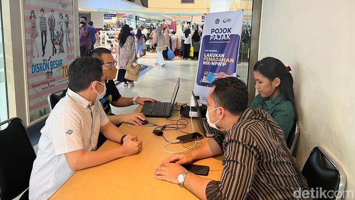 DJP Sumut buka pojok pajak di salah satu mal Kota Medan.