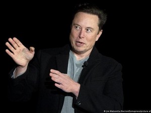 Elon Musk Ejek Matahari Buatan: Yang di Langit Gratis!