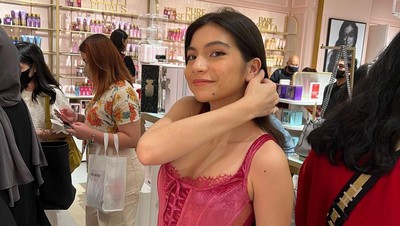 5 Pesona Fergie Brittany yang Mau Hits Tanpa Embel-embel Bondan Winarno