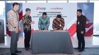 Bank DKI terus berupaya dalam menyediakan layanan digital yang mumpuni melalui berbagai kolaborasi, diantaranya pengembangan layanan kerjasama cross border untuk pembayaran di luar negeri, kolaborasi pemanfaatan teknologi cloud computing guna memperkuat layanan dan ekosistem digital perbankan. Mereka menggandeng perusahaan sistem pembayaran terbesar di Korea, BC Card Asia Pacific, dalam hal implementasi sistem pembayaran ritel berupa layanan Acquiring.