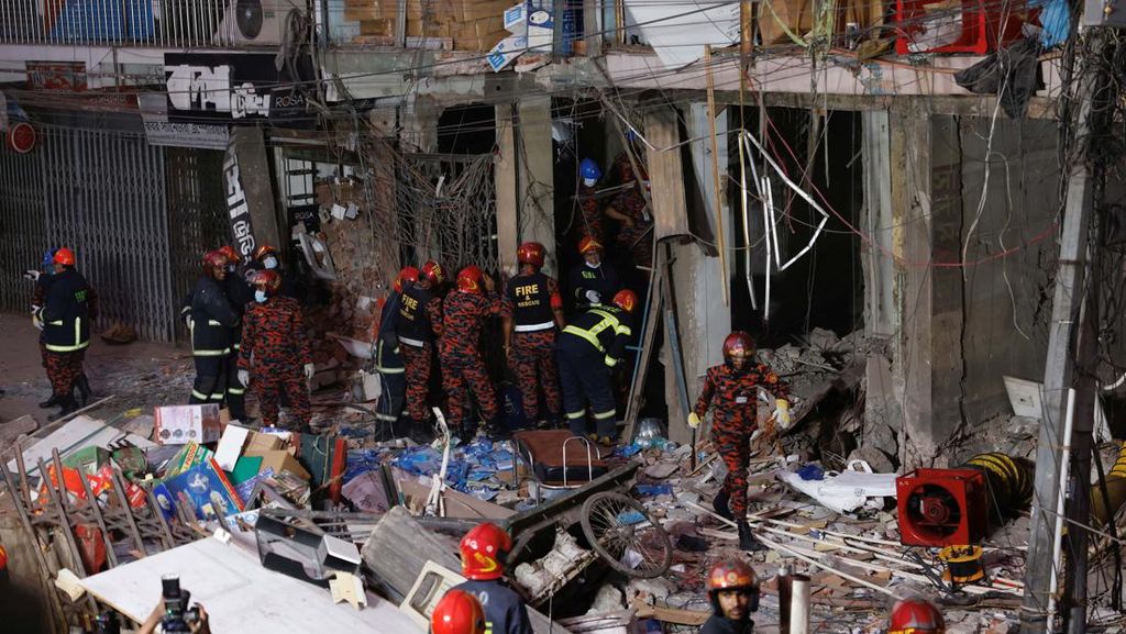 Gedung Perkantoran di Bangladesh Meledak, 15 Orang Tewas
