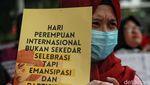 Hari Perempuan Internasional, Massa Beraksi di Patung Kuda