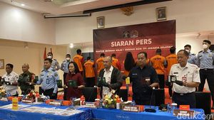 Deportasi 8 WNA di Jaksel, Imigrasi: Mereka Luntang-lantung Tak Jelas