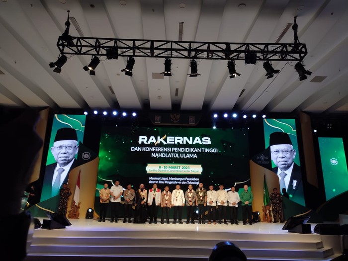 Ketua Umum Pengurus Besar Nahdlatul Ulama (PBNU) Yahya Cholil Staquf (Gus Yahya) mengajak semua pihak untuk memikirkan dan mengembangan ilmu pengetahuan.