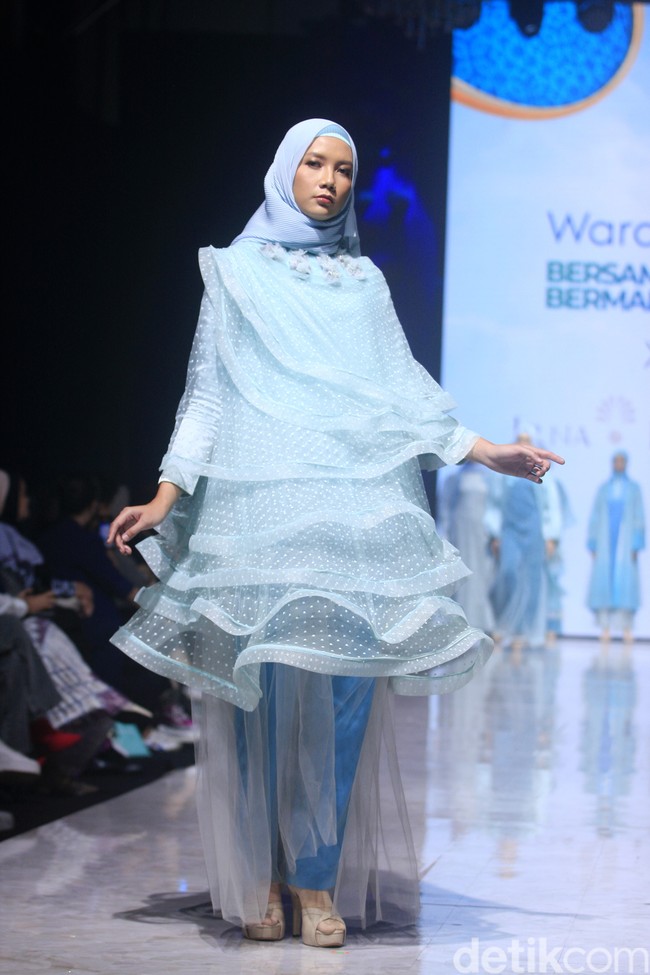 Fashion show koleksi Irna Laperle dari Irna Mutiara di Muffest 2023. Foto: Mohammad Abduh/Wolipop.