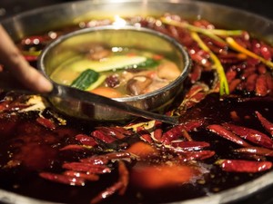 7 Makanan Terpedas di Dunia yang Bisa Bikin Pingsan, Berani Cicip?