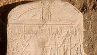 Sebelumnya, wajah Claudius juga sempat dipahat sebagai sosok firaun Mesir di Kuil Isis, Shenhur, sekitar 20 km dari area peradaban kuno di Luxor. Dosen Sejarah Olivier Hekster dari Radboud University, Belanda, menuturkan bahwa sphinx lain sebelumnya juga pernah menampilkan wajah kaisar-kaisar Romawi.Kami sebelumnya sudah pernah mengetahui adanya patung sphinx sedada dari batu pasir yang menggambarkan wajah Kaisar Verpasian (69-79 M), pungkasnya. detik. (Foto: Kementerian Pariwisata dan Kepurbakalaan Mesir)