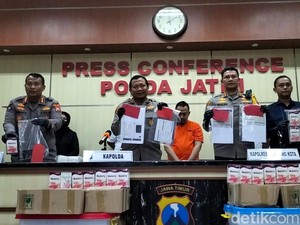3 iPhone Wahyu Kenzo Diduga untuk Komunikasi Robot Trading Disita Polisi