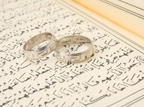 Khutbah Nikah: Hukum, Contoh Teks yang Singkat, dan Doanya