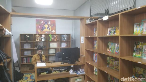 Perpustakaan di Bandung Creative Hub