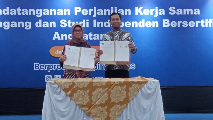 PKS MSIB ditandatangani Plt Direktur Pembelajaran dan Kemahasiswaan Sri Gunani Pratiwi dan mitra.