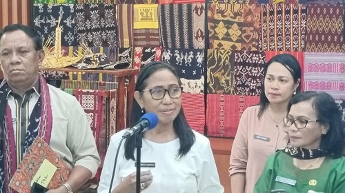 Plt Sekretaris Daerah NTT Johanna Lisapaly di kantor Gubernur NTT, Selasa (7/3/2023).