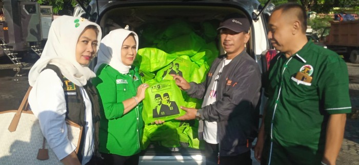 PPP Salurkan Bantuan Mie Instan-Pakaian buat Korban Kebakaran Plumpang
