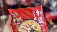 Ada tiga varian ramen yakni, Tori Miso Ramen, Shoyu Ramen varian kuah dan Takoyaki Varian goreng yang diperkenalkan lewat sensasi bersantap di yatai seperti yang ada di Jepang. Foto: detikcom/Riska Fitria