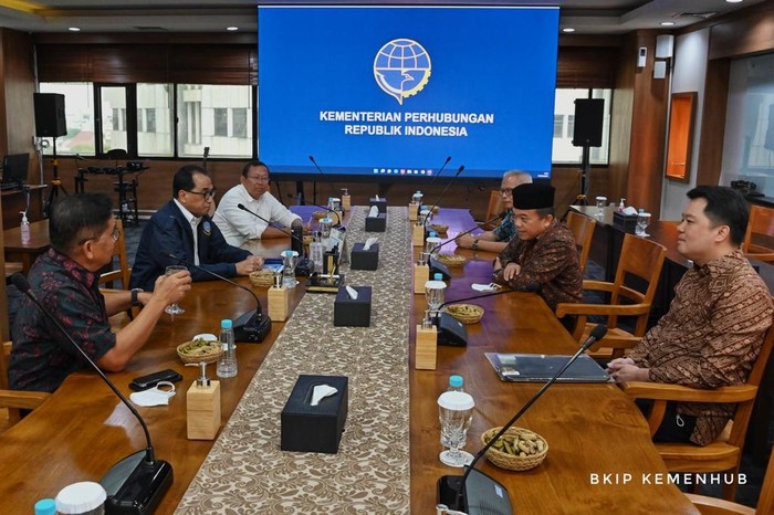 Rapat Menhub dan Gubernur Jambi