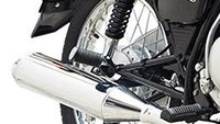 Menariknya lagi foot step di area belakang juga dibuat terpisah dari swing arm. Seperti yang dilakukan Yamaha pada RX-King Master. Foto: Suzuki