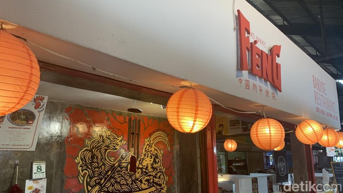 Toko Bakmie Feng di Pasar Cihapit, Kota Bandung.