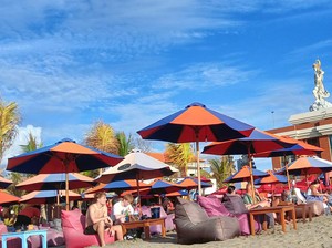 Marak Ulah Bule di Bali Berujung Wacana Hapus VoA Turis Rusia-Ukraina