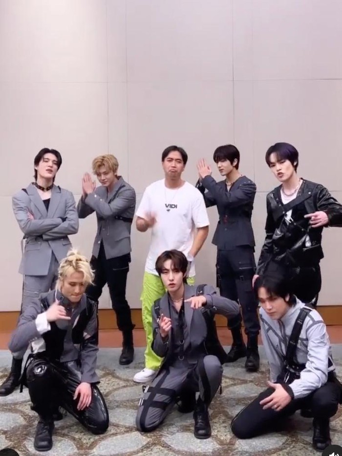 Vidi Aldiano dengan NCT