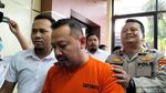 Penampakan Crazy Rich Surabaya Wahyu Kenzo Berbaju Tahanan