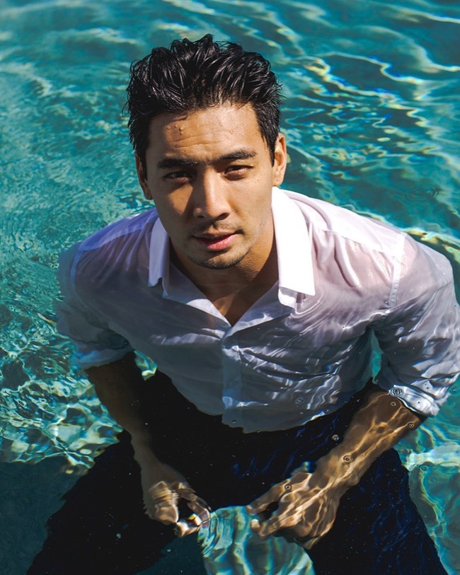 Yoshi yang lahir di Jakarta pindah ke California, Amerika Serikat ketika berusia sembilan tahun. Di sana, ia berkarier sebagai aktor, model, dan pemeran pengganti. Foto: Instagram Yoshi Sudarso