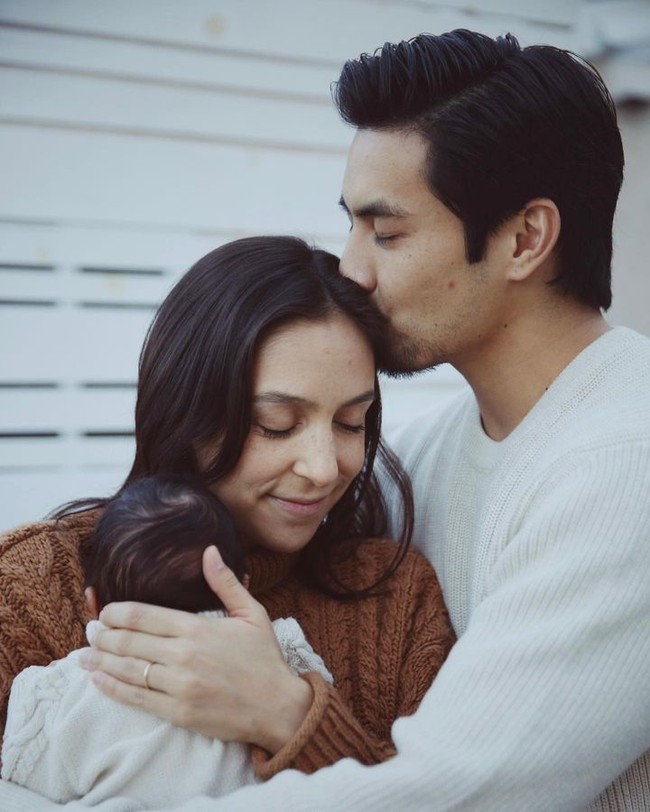 Yoshi sendiri sudah menikah dengan Sarah Garcia sejak 2015 dan kini sudah memiliki satu anak. Foto: Instagram Yoshi Sudarso