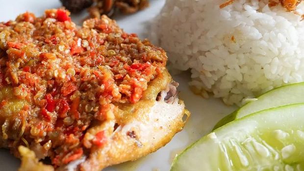 Ayam Gepuk Pak Gembus