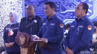 Dari ke-14 orang tersebut berjumlah 8 orang laki-laki; Lampung 4 orang laki-laki; Jawa Timur 1 orang laki-laki dan Sumatera Utara 1 orang perempuan. 
