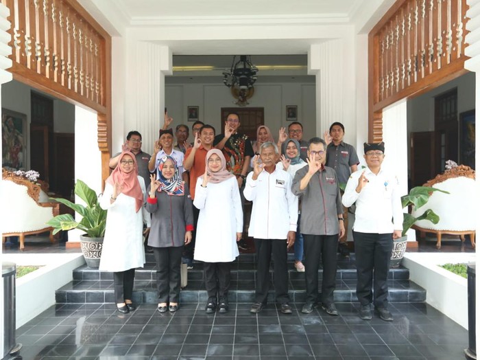 Bupati Ipuk temui Organisasi petani nasional Malaysia (National Famers Organization/NAFAS) belajar teknologi budidaya padi ke Kabupaten Banyuwangi