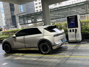 Hyundai Punya Fasilitas Ultra Fast Charging, Mobil Merek Lain Boleh Pakai