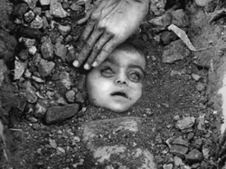 Foto Menakutkan di Kehidupan Nyata, Kisahnya Pun Tak Kalah Mengerikan