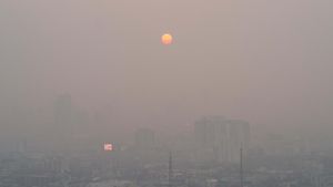 Gegara Polusi Udara, Pagi Hari di Bangkok Jadi Gelap