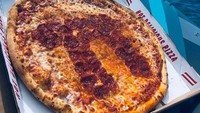 Menu yang ditawarkan cukup beragam, mulai dari keju klasik hingga pepperoni. Semua bahan yang digunakan, menggunakan bahan-bahan lokal yang masih segar. Foto: Pool/Site
