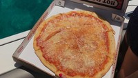 Begini hasil akhir pizza Pi Vi yang enak dan menggugah selera. Pastinya jadi makanan favorit di tengah lautan.  Foto: Pool/Site