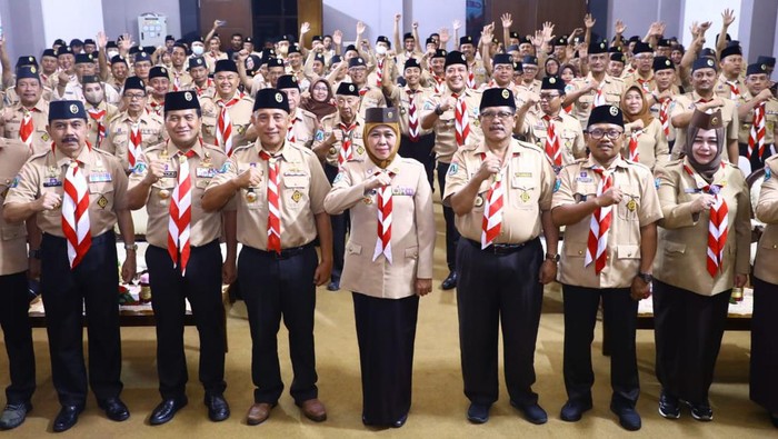 Gubernur Jawa Timur  Khofifah Indar Parawansa mendukung penuh pencanangan program Satu Gugus Depan Satu Produk Wirausaha